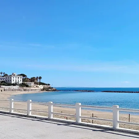 Appartamento Attico Di Design Vista Mare