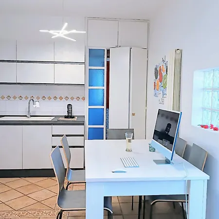 Appartamento Attico Di Design Vista Mare *